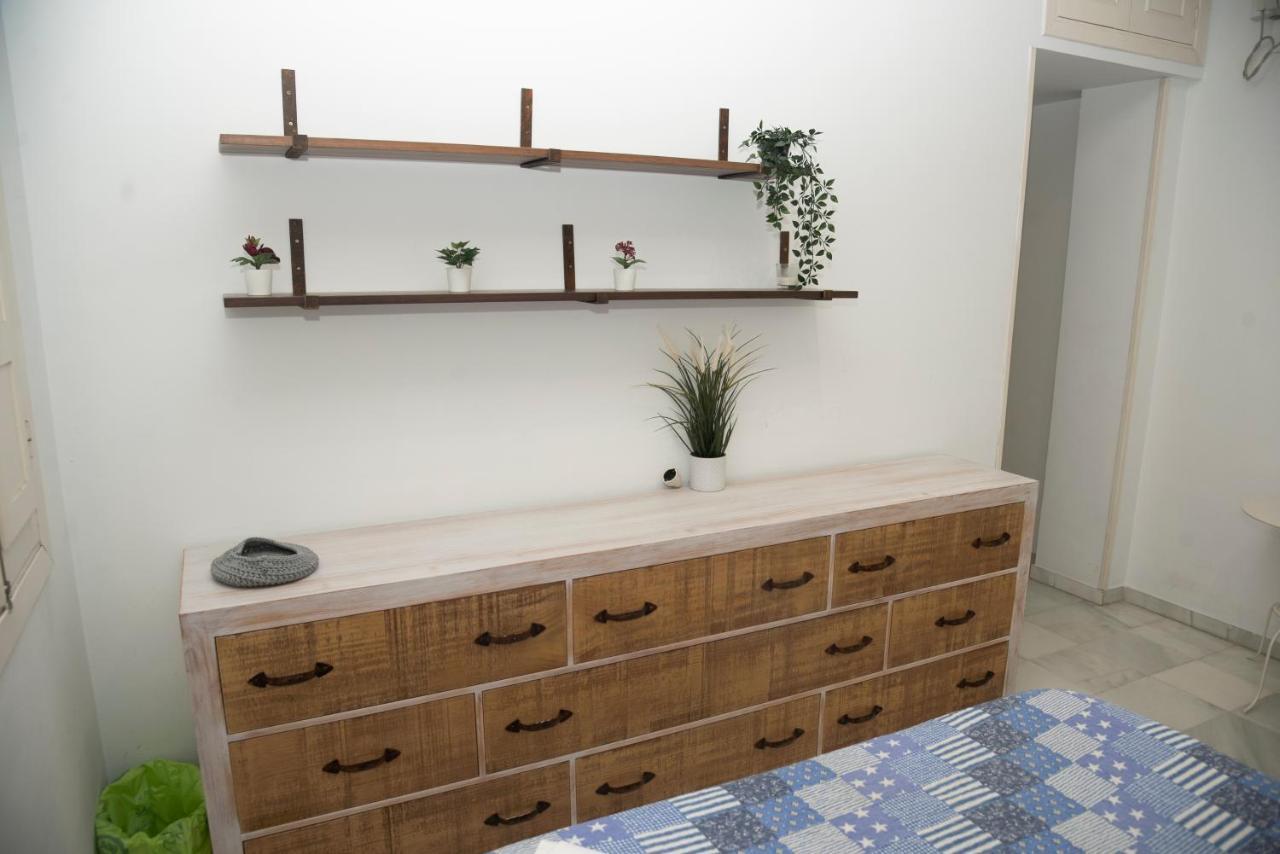 180 Home Ideal Apartamento Con Patio San Bernardo 2 Sevilla Bagian luar foto