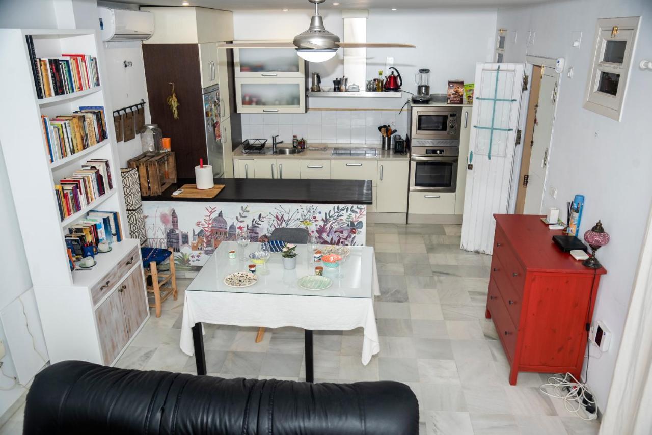 180 Home Ideal Apartamento Con Patio San Bernardo 2 Sevilla Bagian luar foto