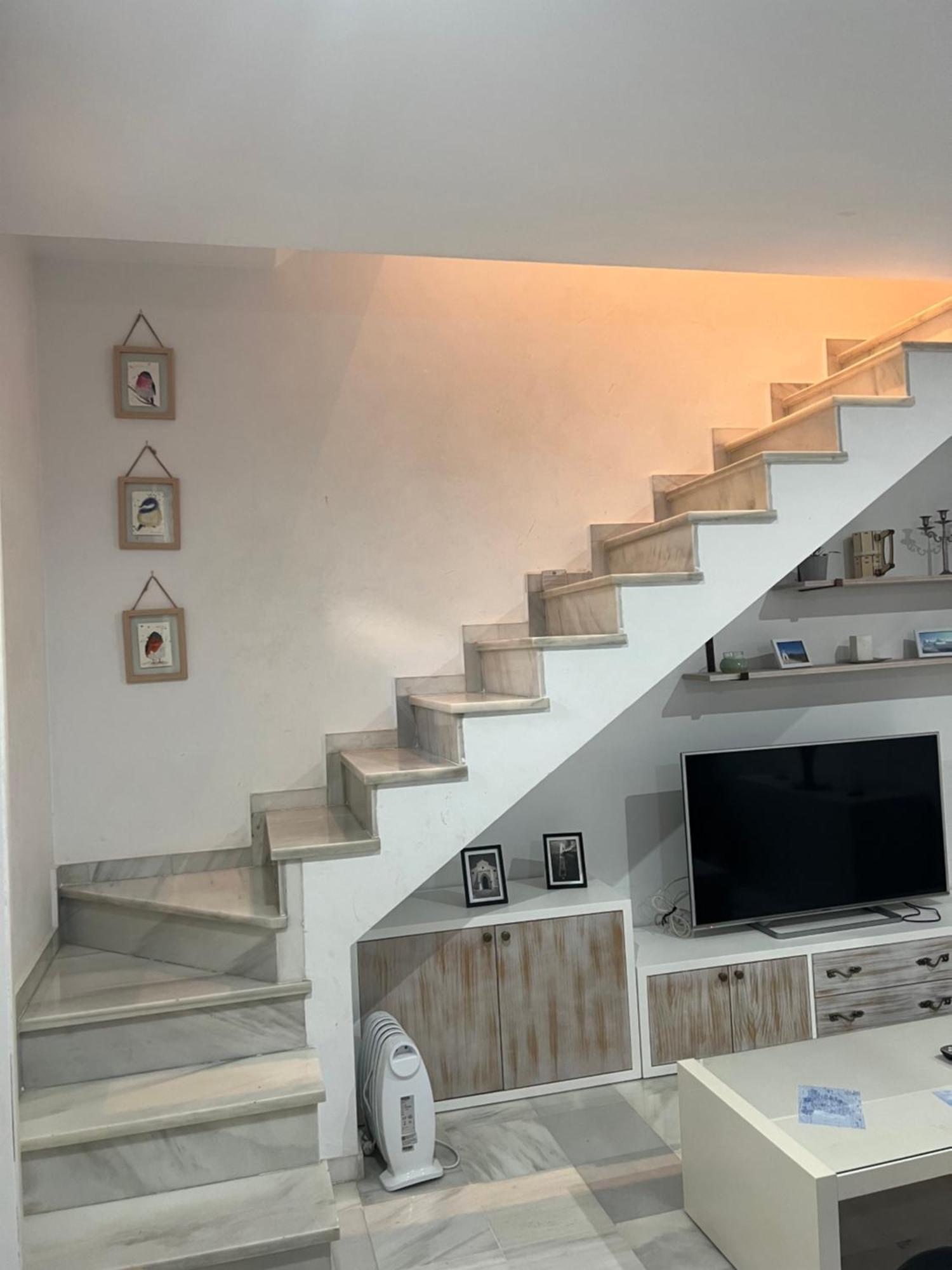 180 Home Ideal Apartamento Con Patio San Bernardo 2 Sevilla Bagian luar foto